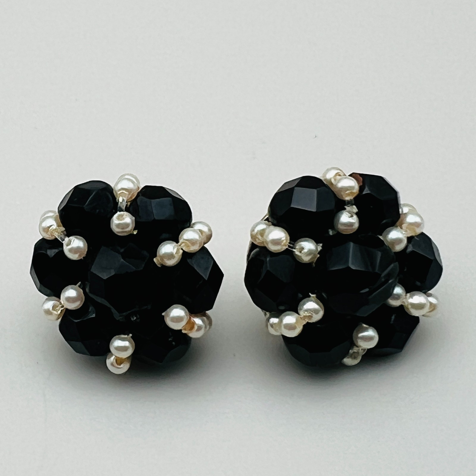 Vintage Style Cluster Earrings Pierced Stud Round Black Bead Faux Pearl Elegant