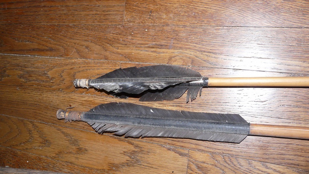 MATSES PERU AMAZON INDIAN BOW AND TWO ARROWS