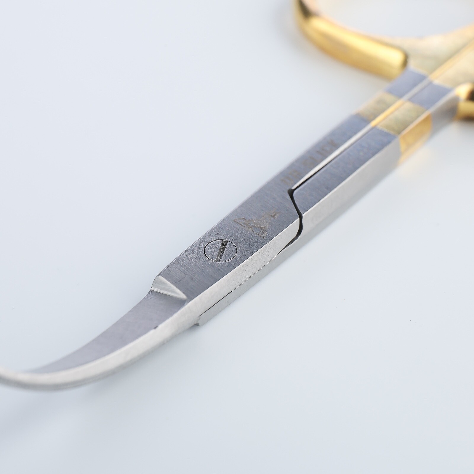 Dr. Slick Iris Scissors - 4 inch - Curved