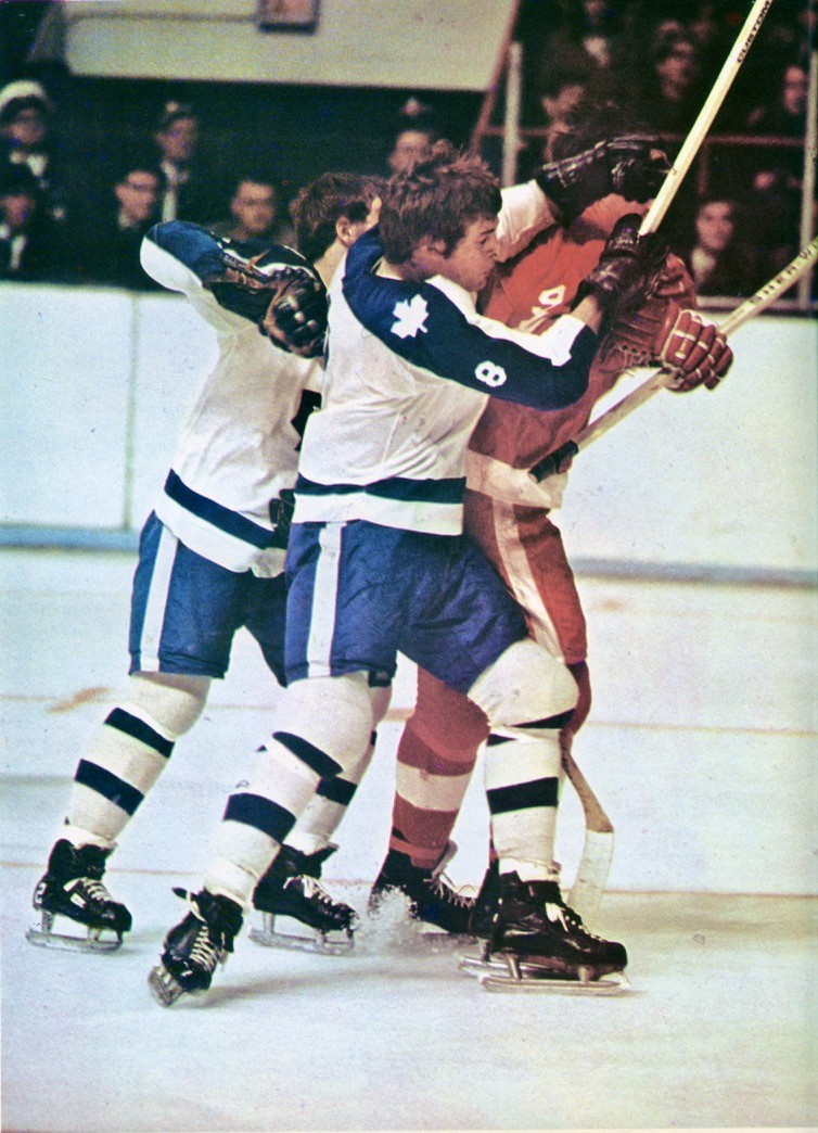 1972 Toronto Maple Leafs Hockey Magazine