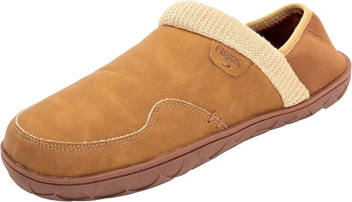 Flojos Unisex Carl Slipper Tan Sherpa Line 9 US Women 8 US Men NEW IN BOX