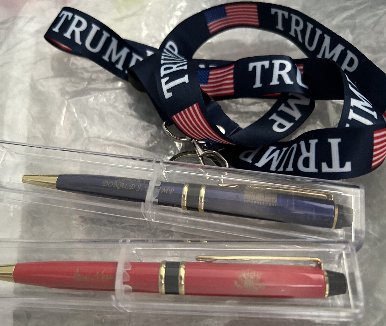 GOLD BLUE PEN T PRESIDENT EAGLE SEAL Signature DONALD MAGA REPUBLICAN GOP NEW