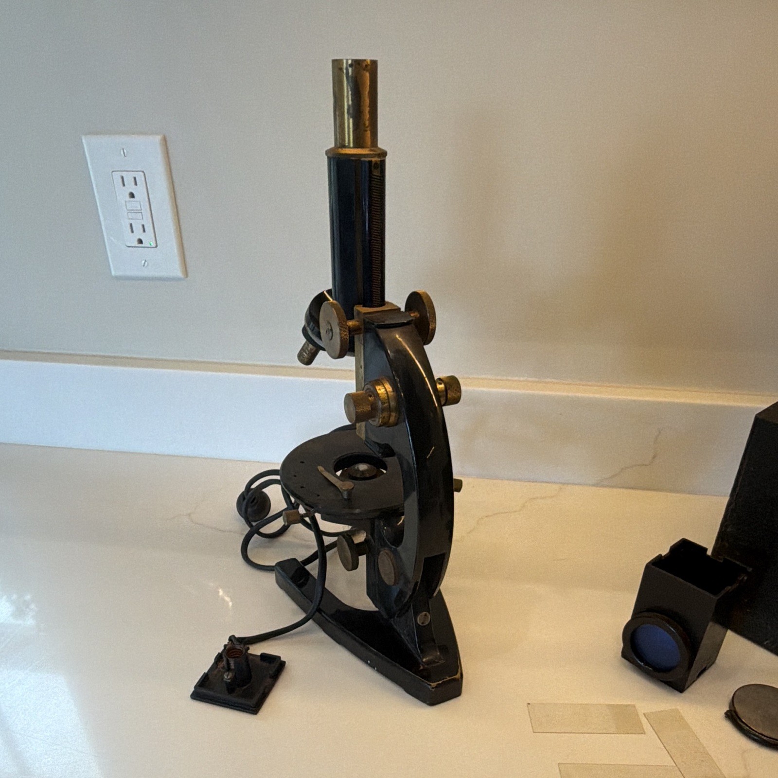 Vintage Carl Zeiss Jena Lab Microscope Original Case & Accessories – Germany