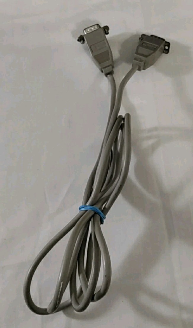 Apple Macintosh 590-0917-A  9PIN/9PIN Cable Grey Vintage OEM (USED)