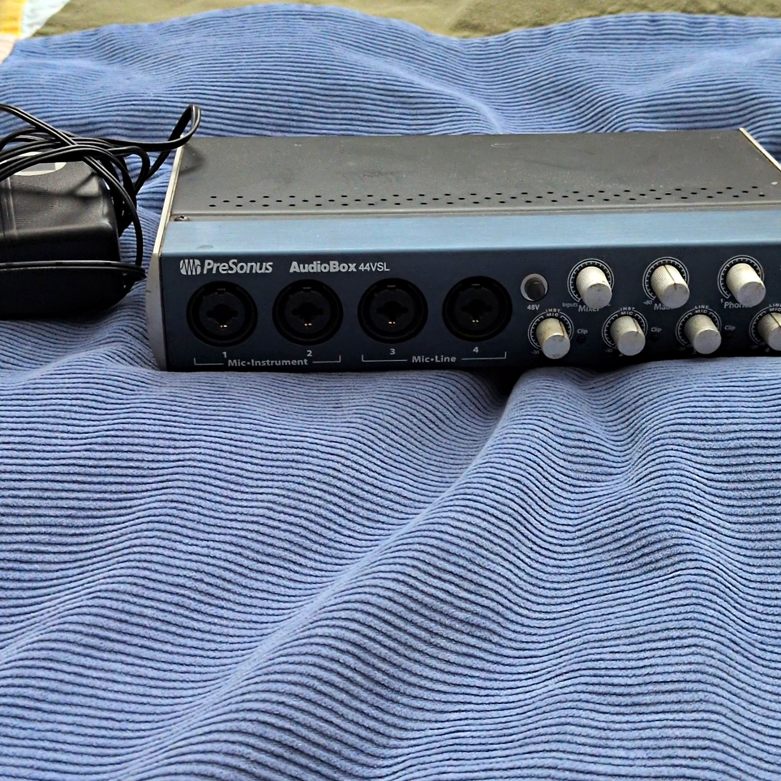 PreSonus AudioBox 44VSL 4x4 USB 2.0 Interface 24/96 MIDI XLR/TRS, PSU