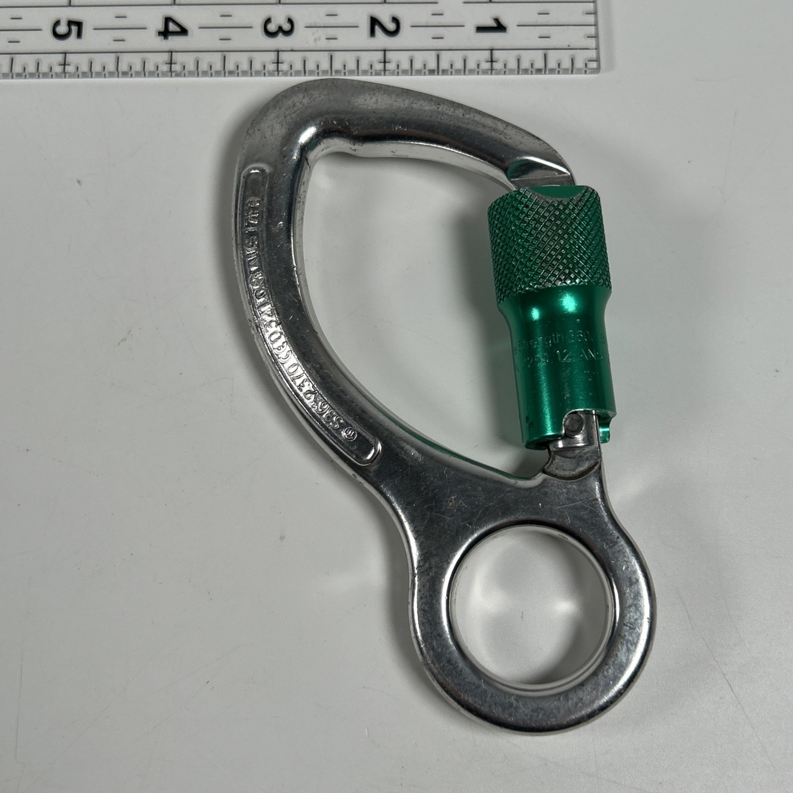 Captive Eye Locksafe Carabiner, Twistlock, Aluminum Gate Strength 3600lbs