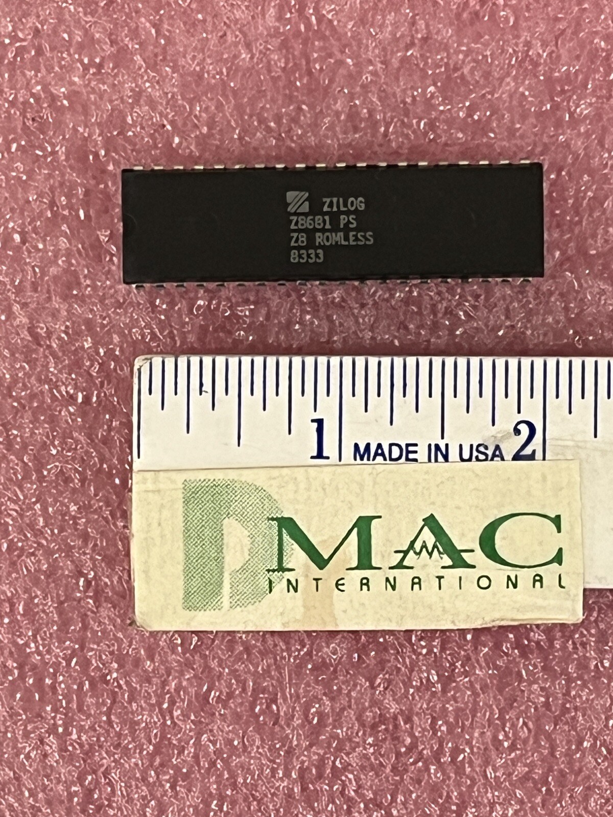 Z8681PS IC Z8 ROMLESS 8 BIT MICROCONTROLLER CPU 40 PIN DIP ZILOG (LOT OF 1)
