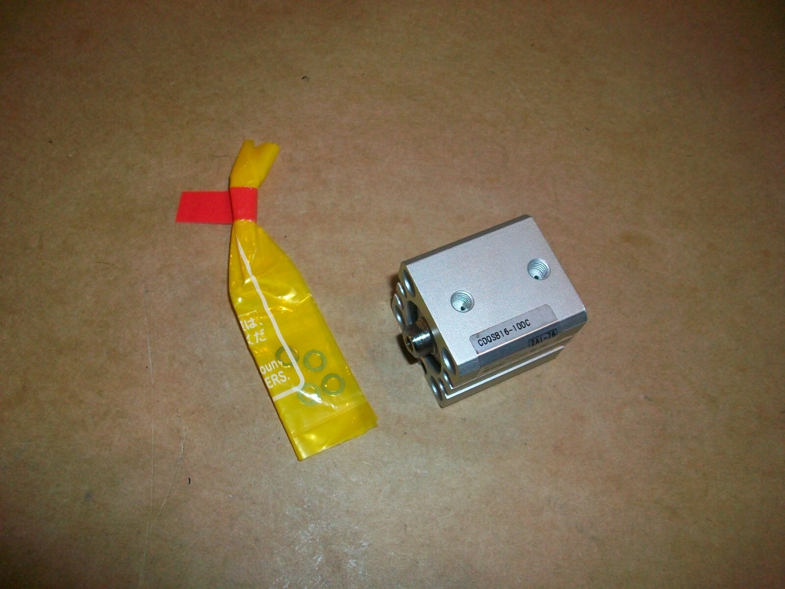 SMC Pneumatic Cylinder CDQSB16-10DC   NEW