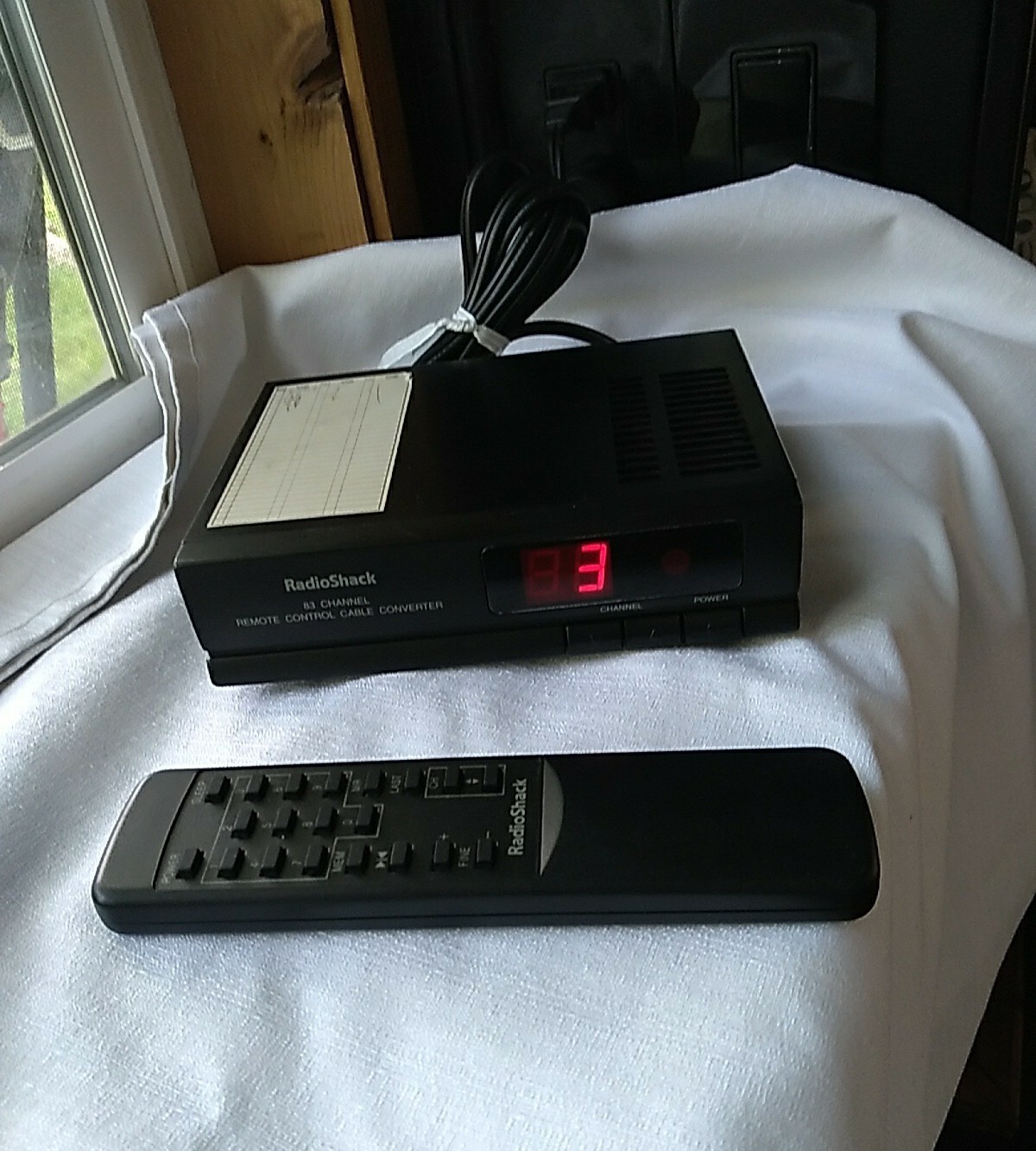 Radio Shack 83 Channel Remote Control Cable Converter With Remote