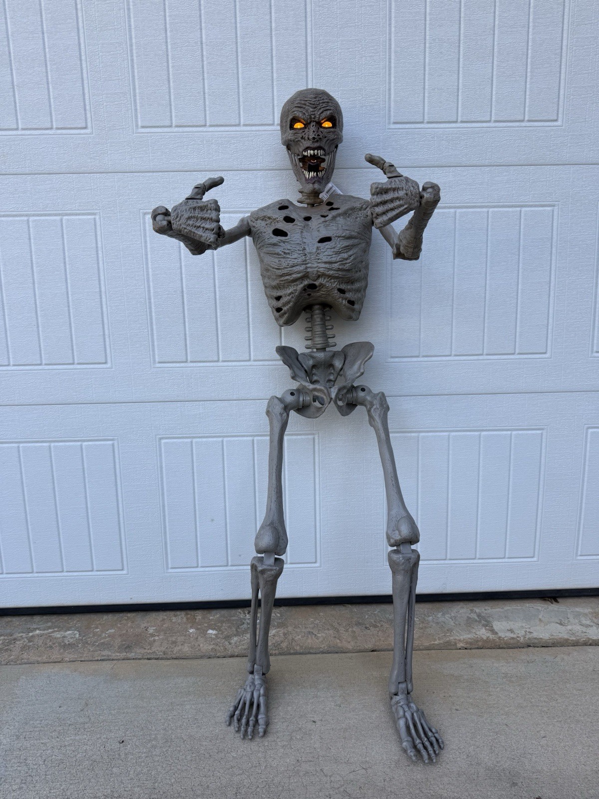 5' LED Ultra Pose-N-Stay Corpse Skeleton Halloween BRAND NEW | SHIPS TODAY