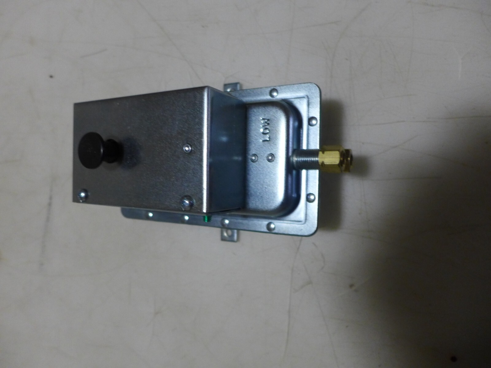 U151 CLEVELAND CONTROLLS AFS-460 PRESSURE SWITCH AIR SENSING NEW FREE SHIPPING