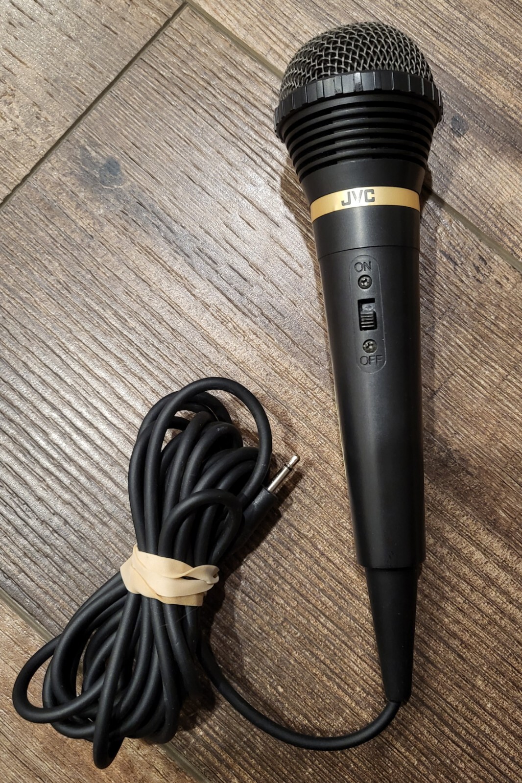 JVC MV-20 Vocal Dynamic Microphone Uni-Directional 10ft Cord