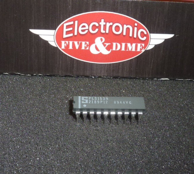 PLS153N Signetics Field Programmable Gate Array, TTL, PDIP20 IC