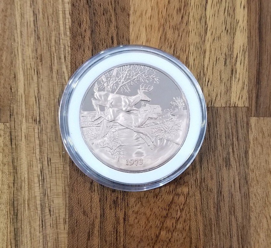 1973 Franklin Mint Bringing Home The Christmas Tree Coin Token Solid Bronze UNC