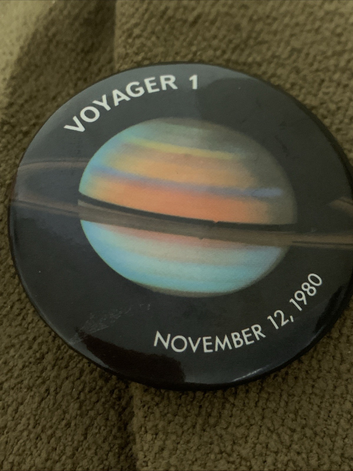 Voyager 1 November 1980 Pin Back Saturn Vintage NASA Collectible