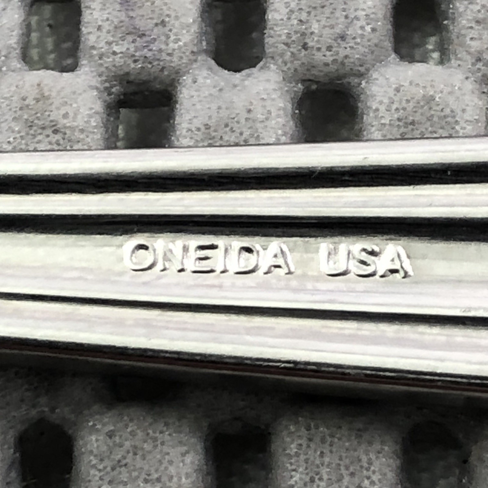 Oneida USA UNITY Stainless Flatware Pieces ~ 4 Soup Spoons