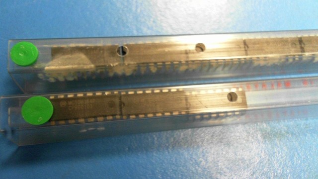 New (16pcs) MC10H164P ONSEMI IC Logic