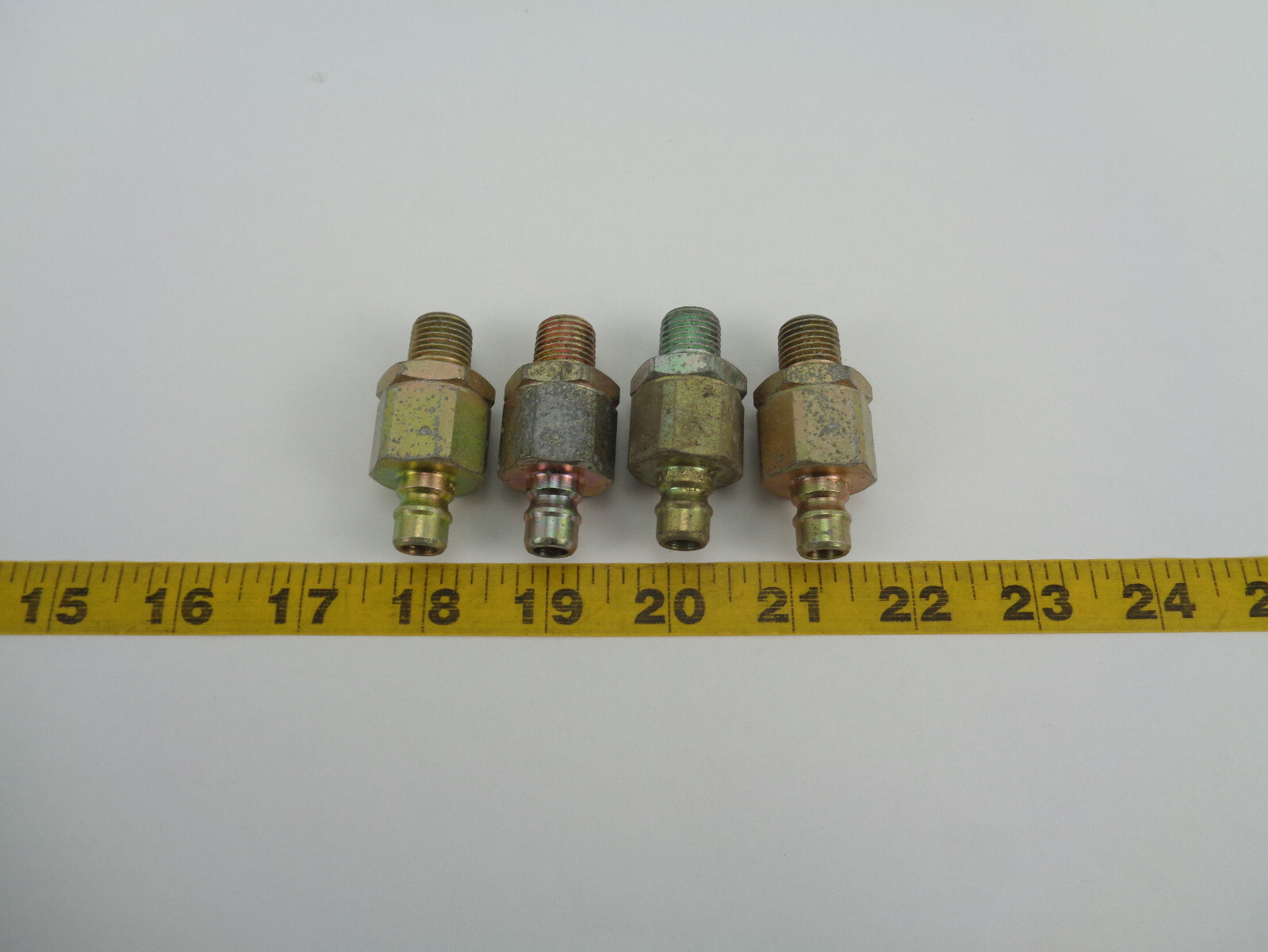 Lot of 4 Snap-Tite Hydraulic Quick Connect Disconnect Hose Coupling VHN-4 9/16