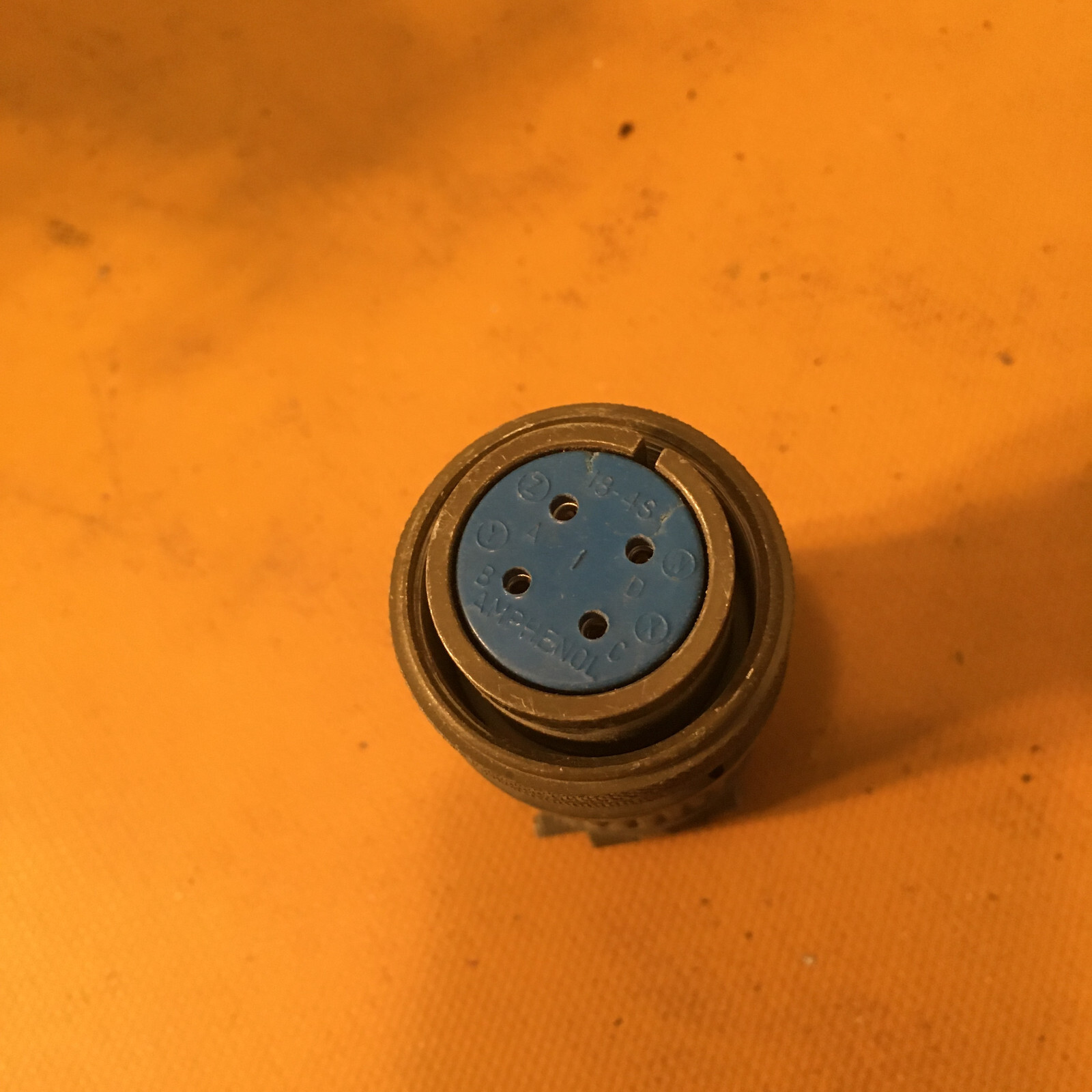 Amphenol ms3106a-18-4s Connector
