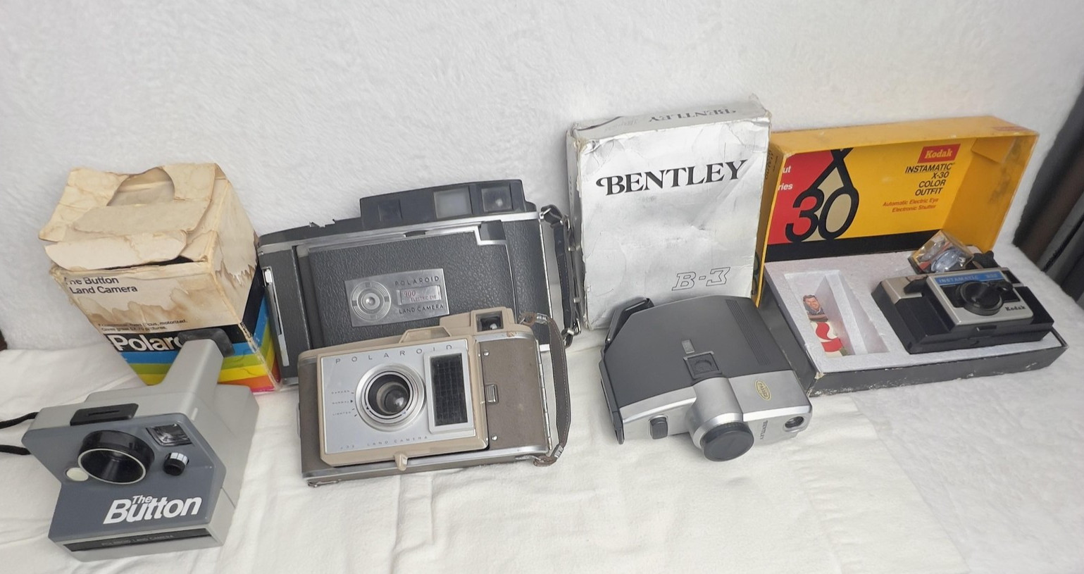 Vtg Polaroid Button J33 900 Kodak Instamatic X30 Bentley Super 8 Camera Lot Unte