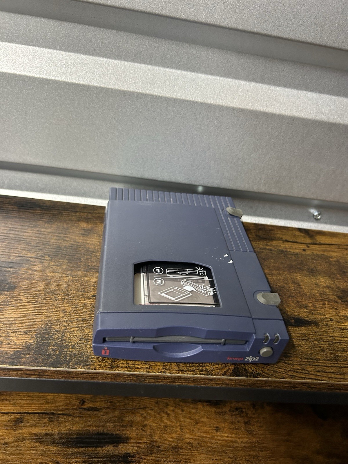 IOMega 100 Zip Drive Model Z100P2 No Original Power Adaptor