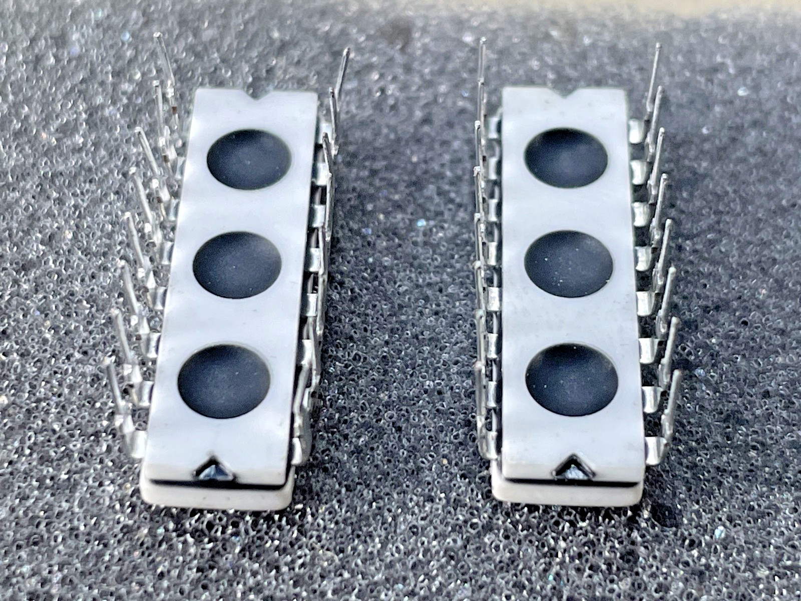 Old School Kicker 80Hz Chip, Pair, NOS