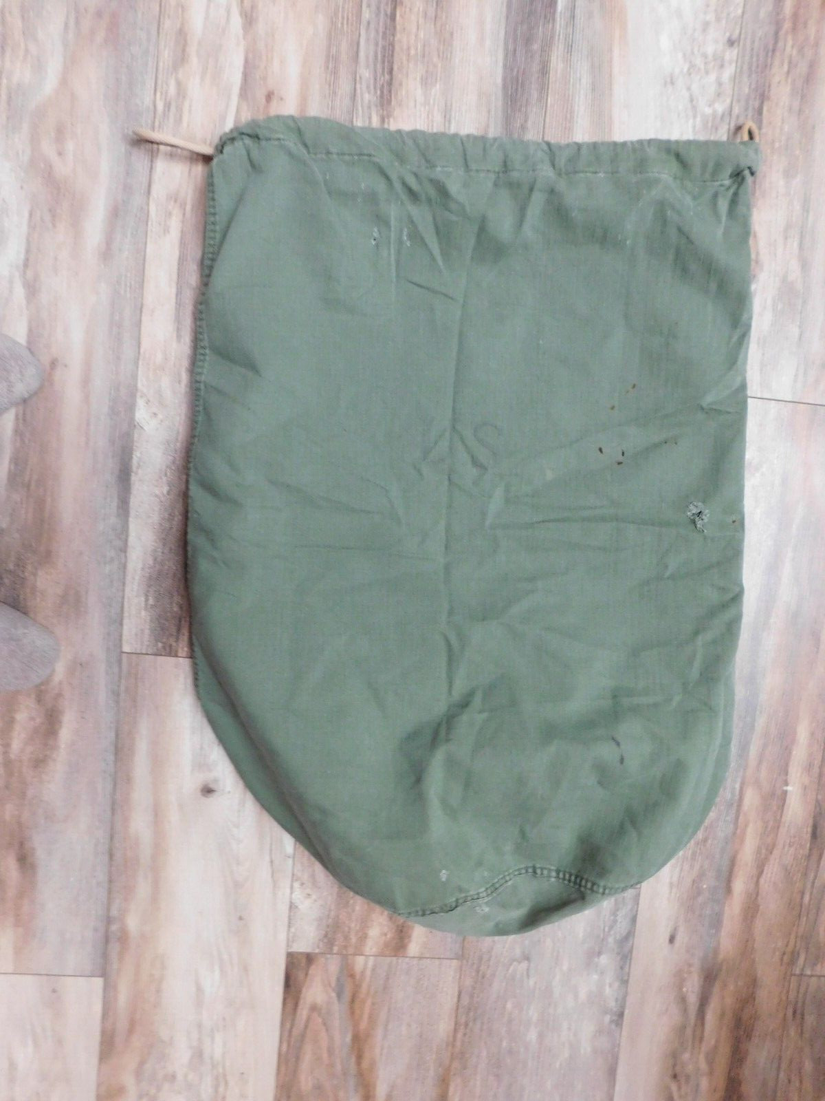 US MILITARY BARRACKS CLOTHES BAG