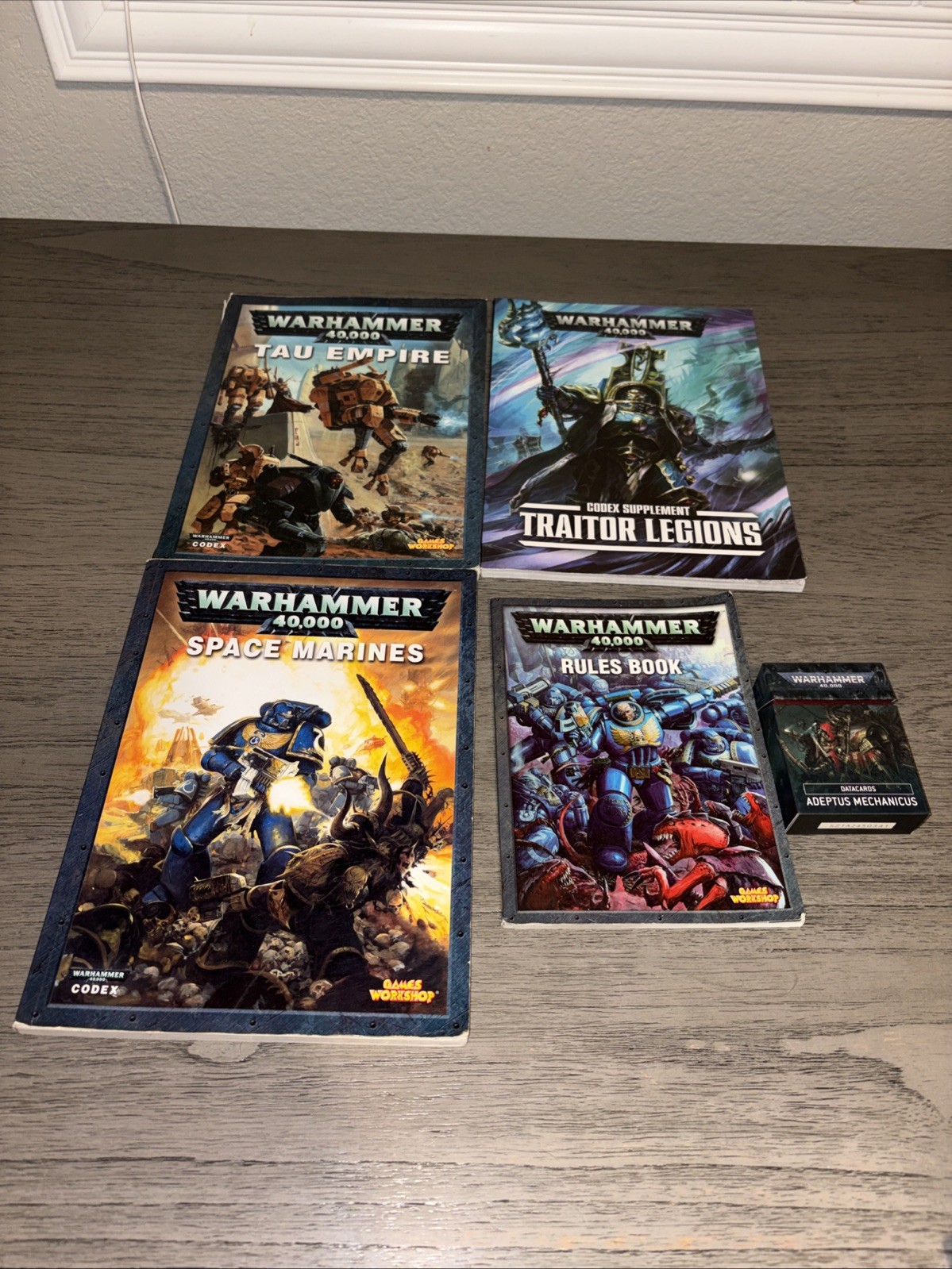 Games Workshop Warhammer 40k Lot Tau Empire Traitor Legions Rules Book READ!!!!