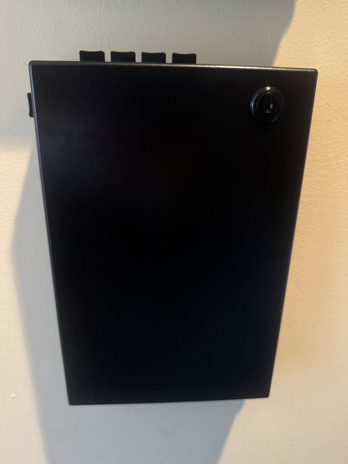 STOPBOX wall mounted safe box Gun Safe For Home Security In Good Used Condition
