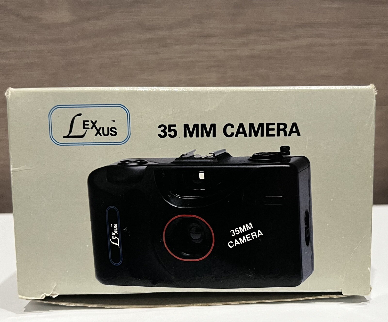 Lexxus Focus Free Easy Load 35mm Film Camera w/Instructions & Original Box