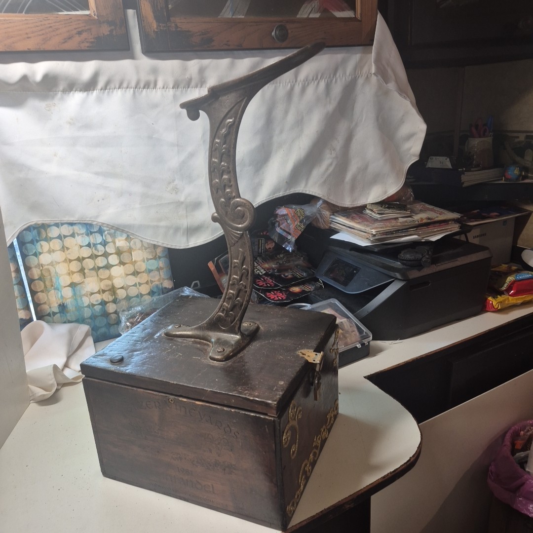 Shoe Shine Box With All Assesories  Included To Start Your Own Business