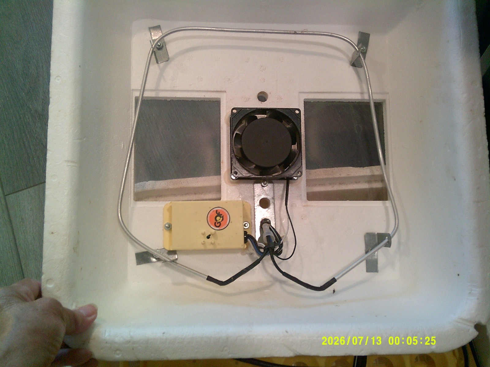 Hava-Bator Egg Incubator with Egg Turner 2362E
