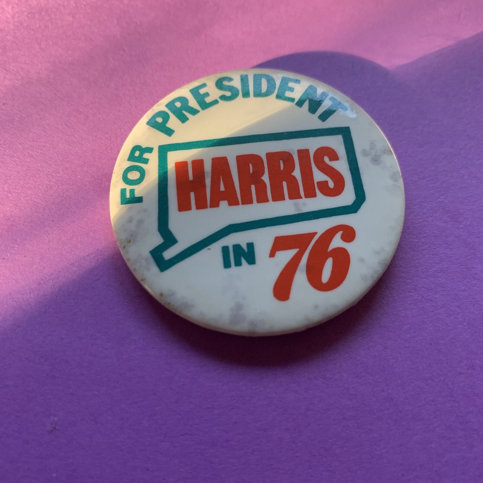 1976 Fred Harris Connecticut Presidential Campaign Pinback Button
