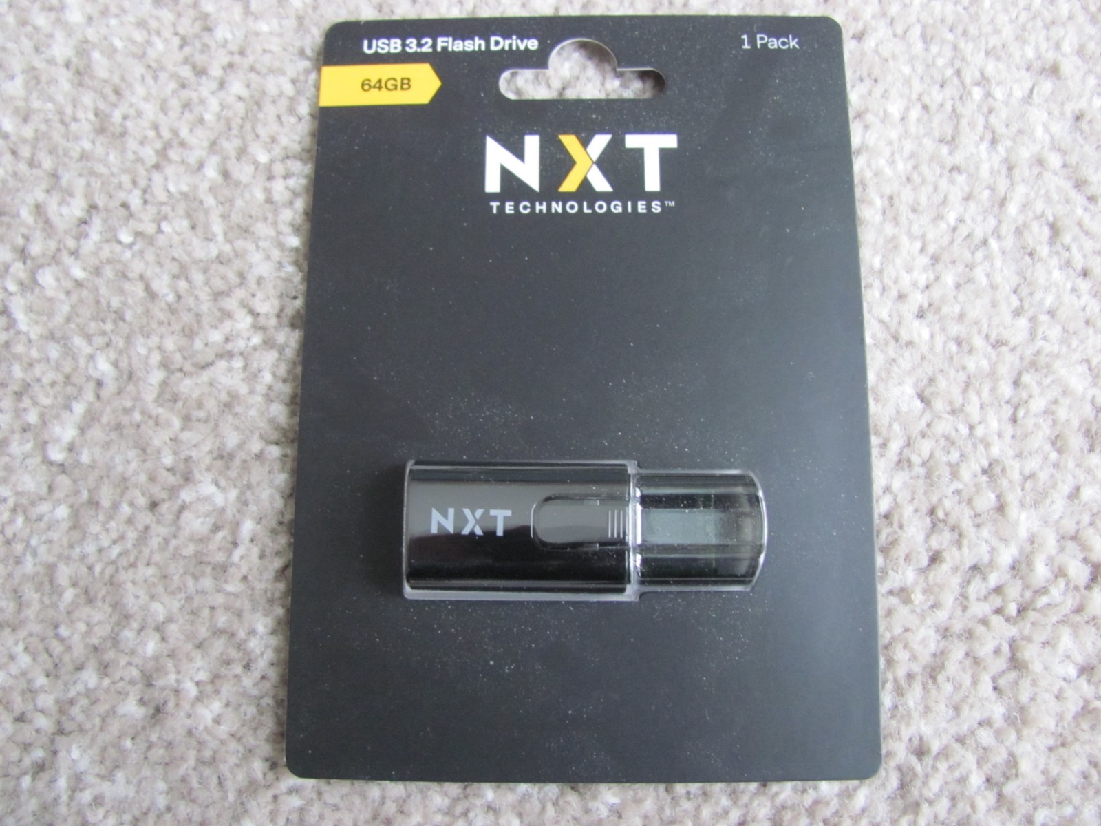 Brand New NXT Technologies 64GB USB 3.2 Flash Drive, (NX61123)