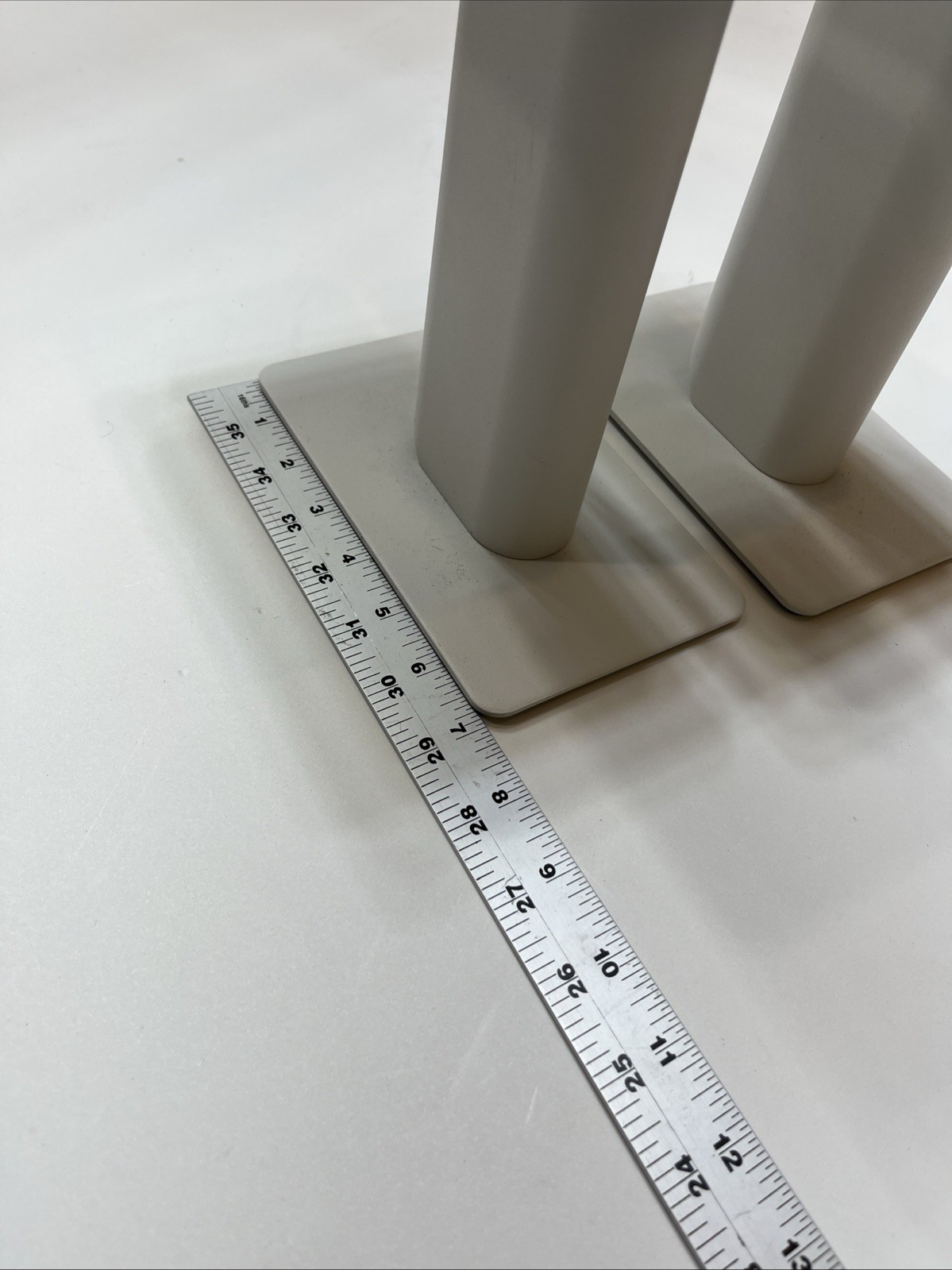 Kanto SP9 9" desktop speaker stands (white)