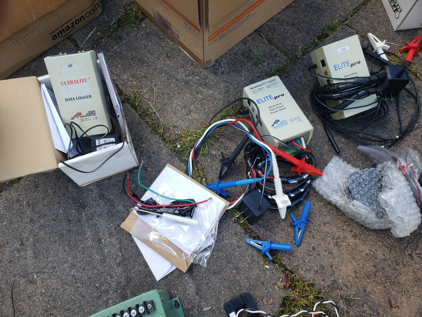 Solar Monitoring Data Loggers and Accessories