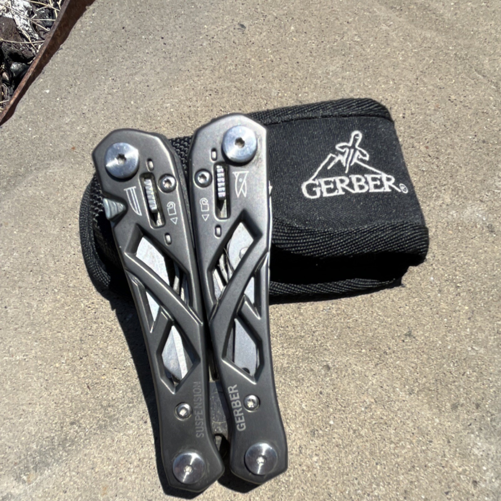 GERBER Suspension Multi-Tool Pliers w/ Sheath Screwdriver Knife EDC Tool