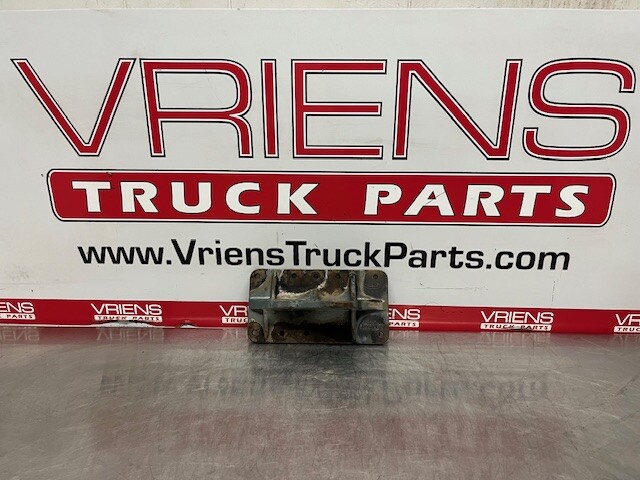 PETERBILT PETERBILT BRACKET-BASE SLEEPER LOWER LH 29-02378L