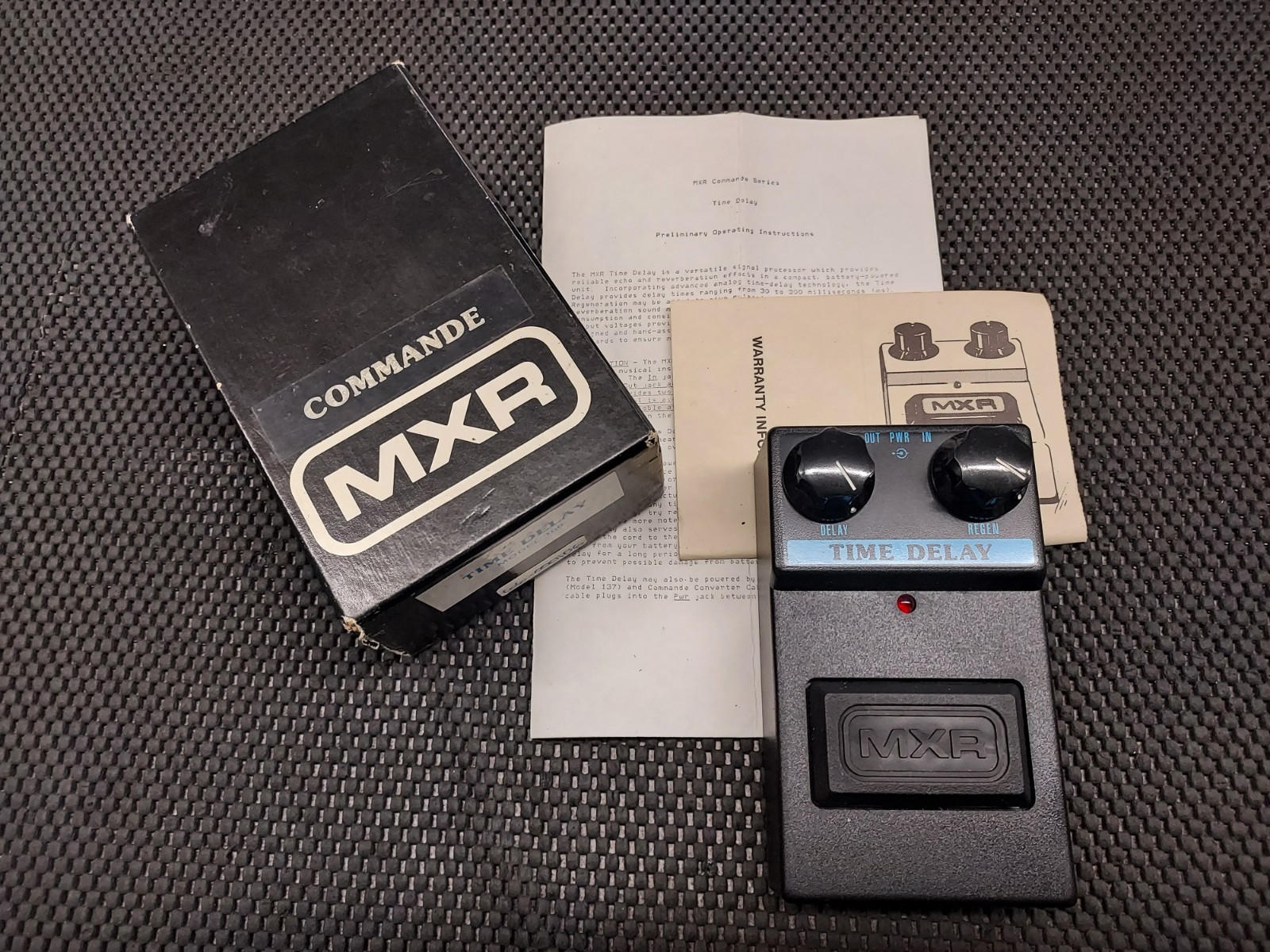 1981 MXR M-166 Time Delay Analog Commande Series Guitar Stompbox Pedal With Box