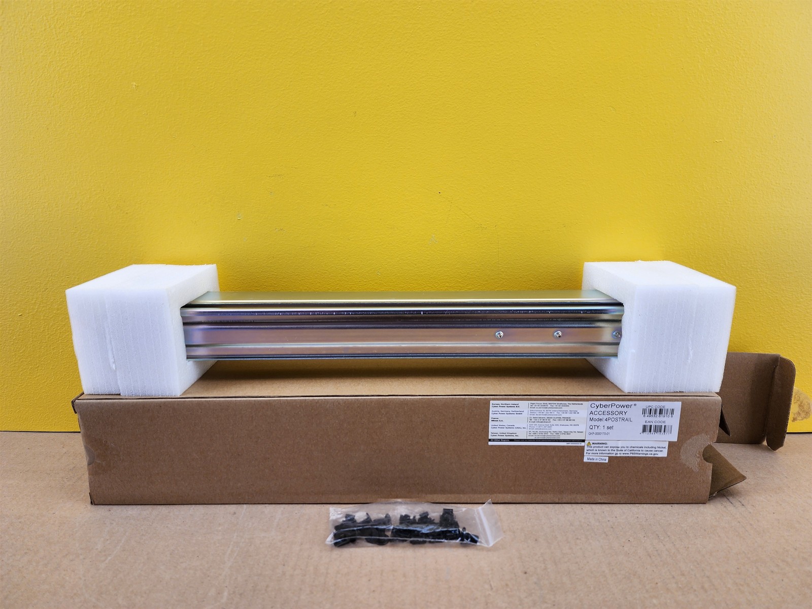 NEW CyberPower 4POSTRAIL 4-Post Universal Rackmount Rail Kit