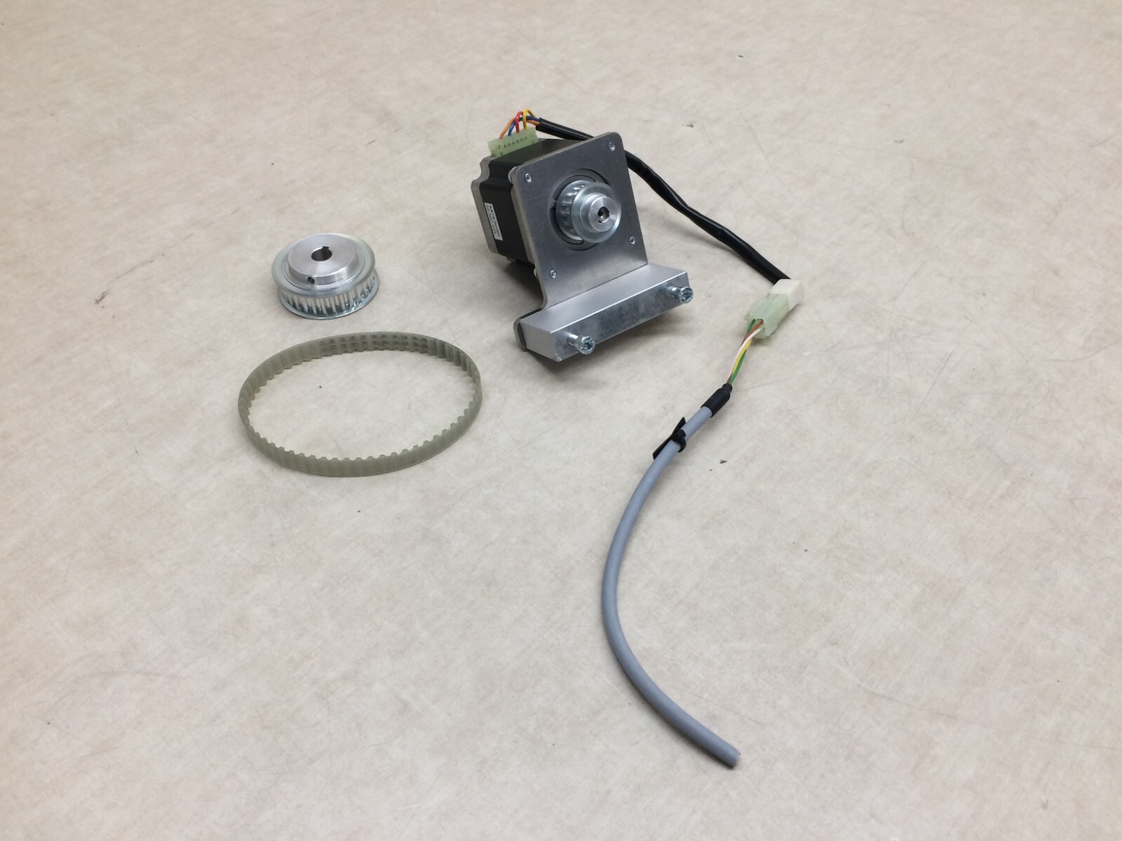 Sanyo Denki Stepsyn 103H76123-1746 Stepping Motor 4A 1.8 Degree