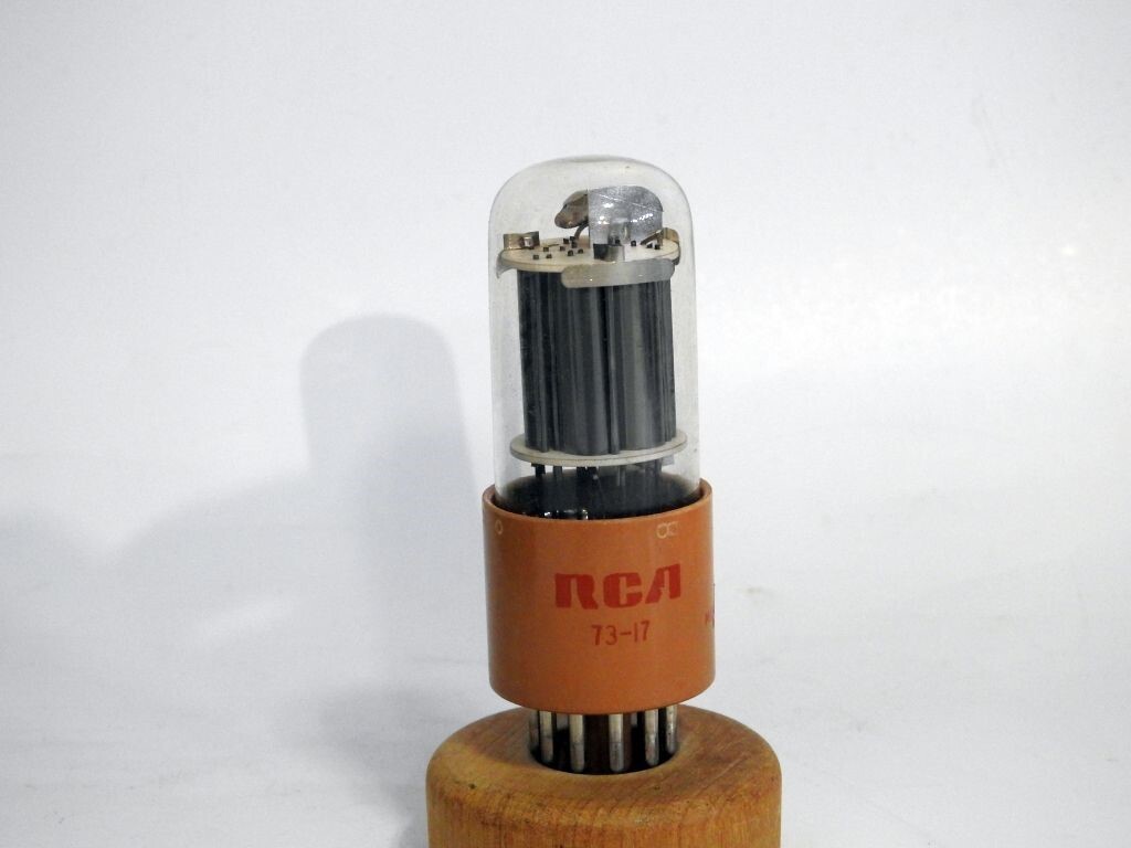 NEW OLD STOCK MFG. DATE 1973 RCA 931-A NINE STAGE PHOTOMULTIPLIER VACUUM TUBE