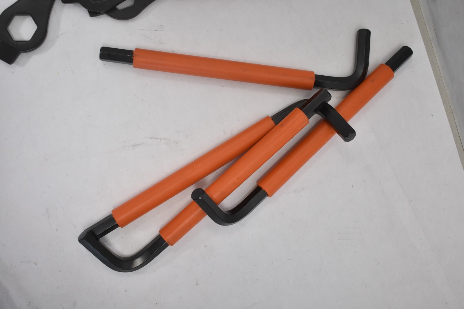 MatyKit Bike Crank Puller + Bottom bracket Remover Tools Set 9 Piece Kit READ