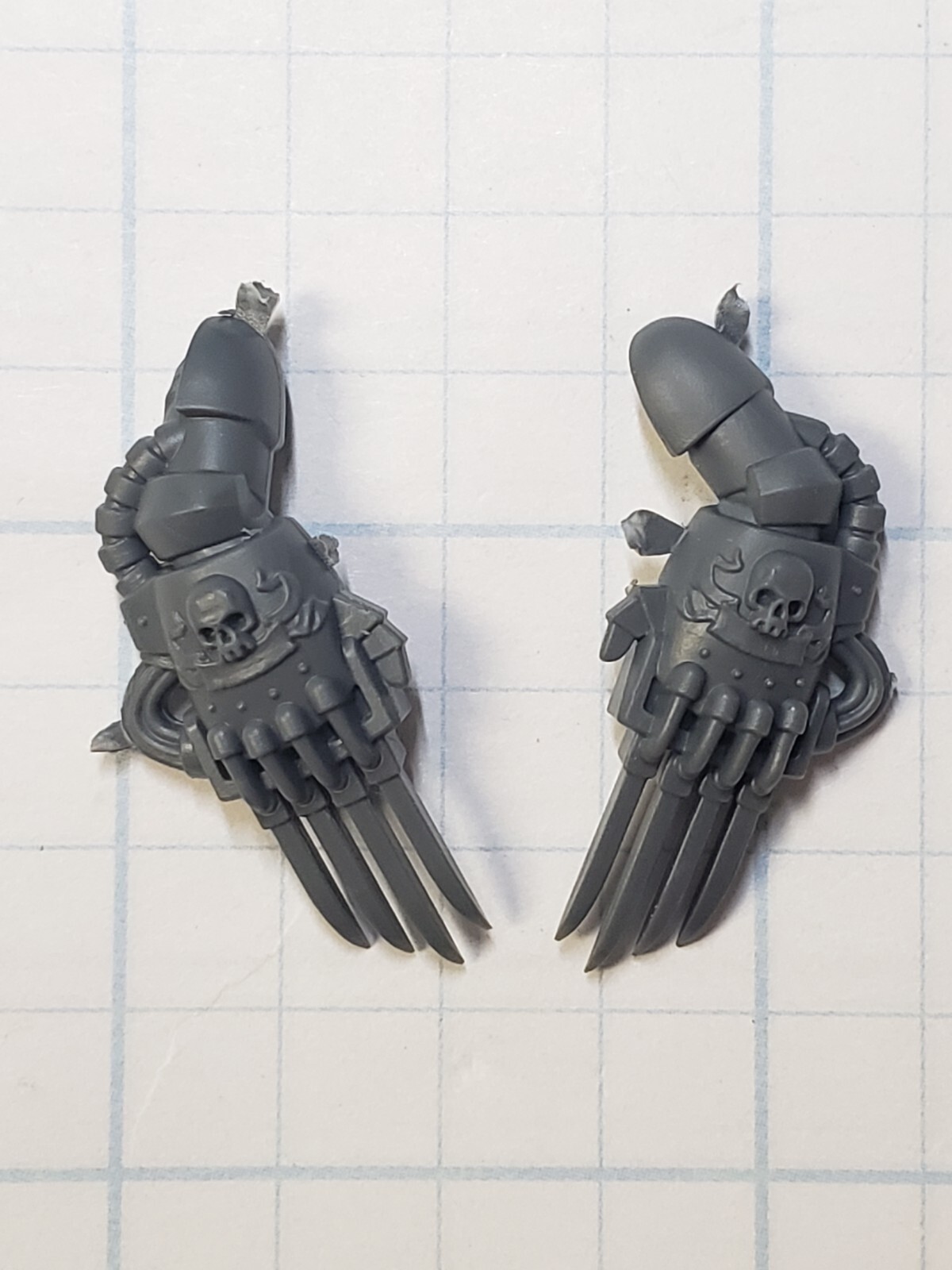Warhammer 40k Space Marine Bits Vanguard Veteran Lightning Claws Skull #3839