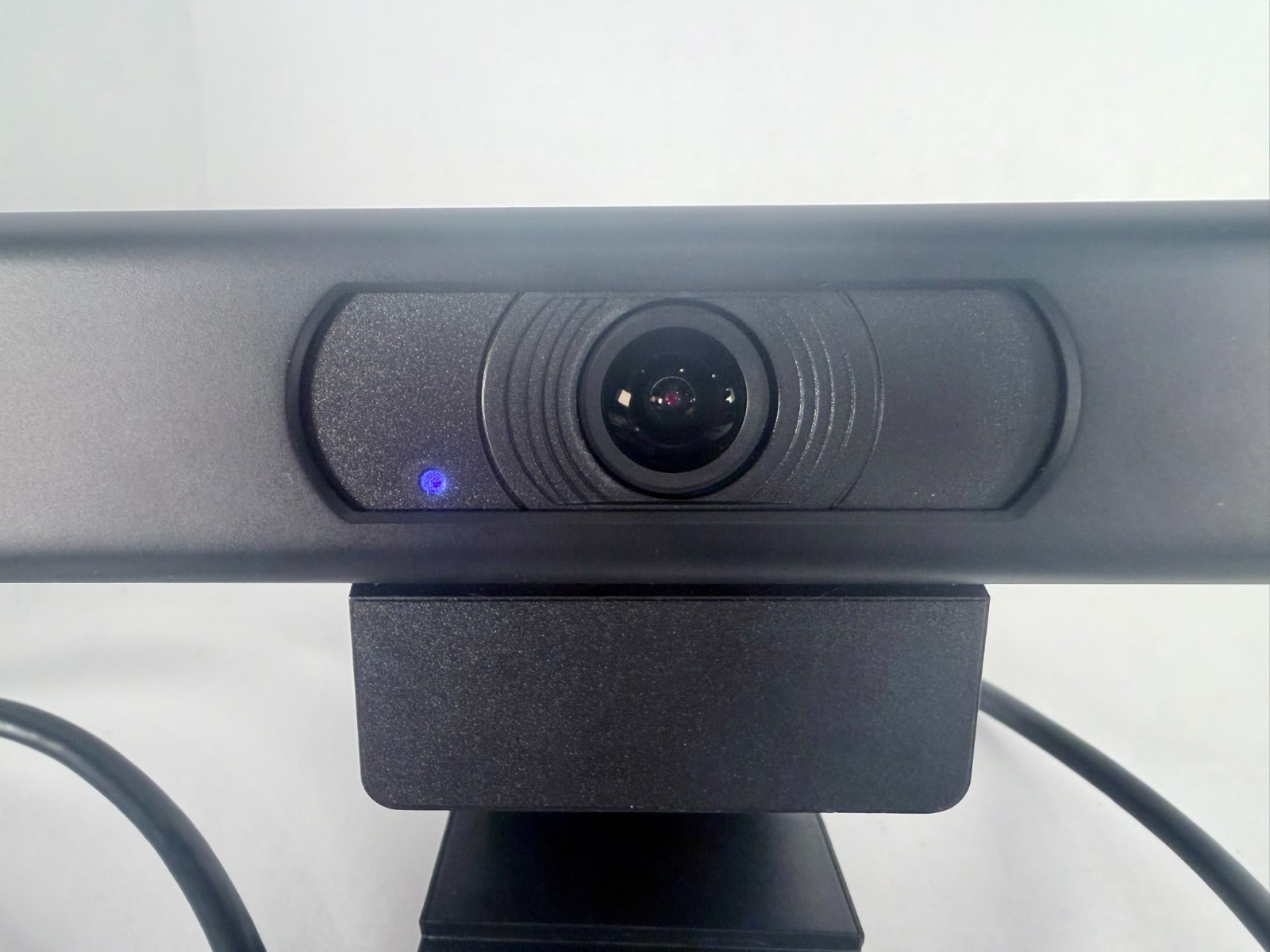 HuddleCamHD Pro USB 4K EPTZ Webcam with IR Remote | HC-EPTZ-USB