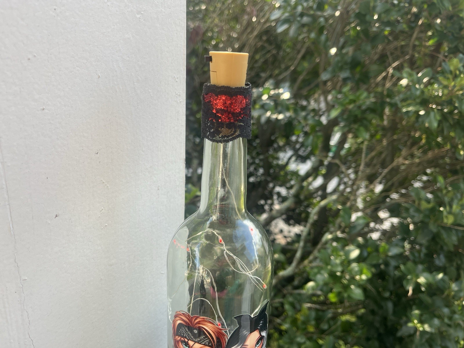 Lighted Wine Bottle Decor Chucky and Tiffany Halloween 2025