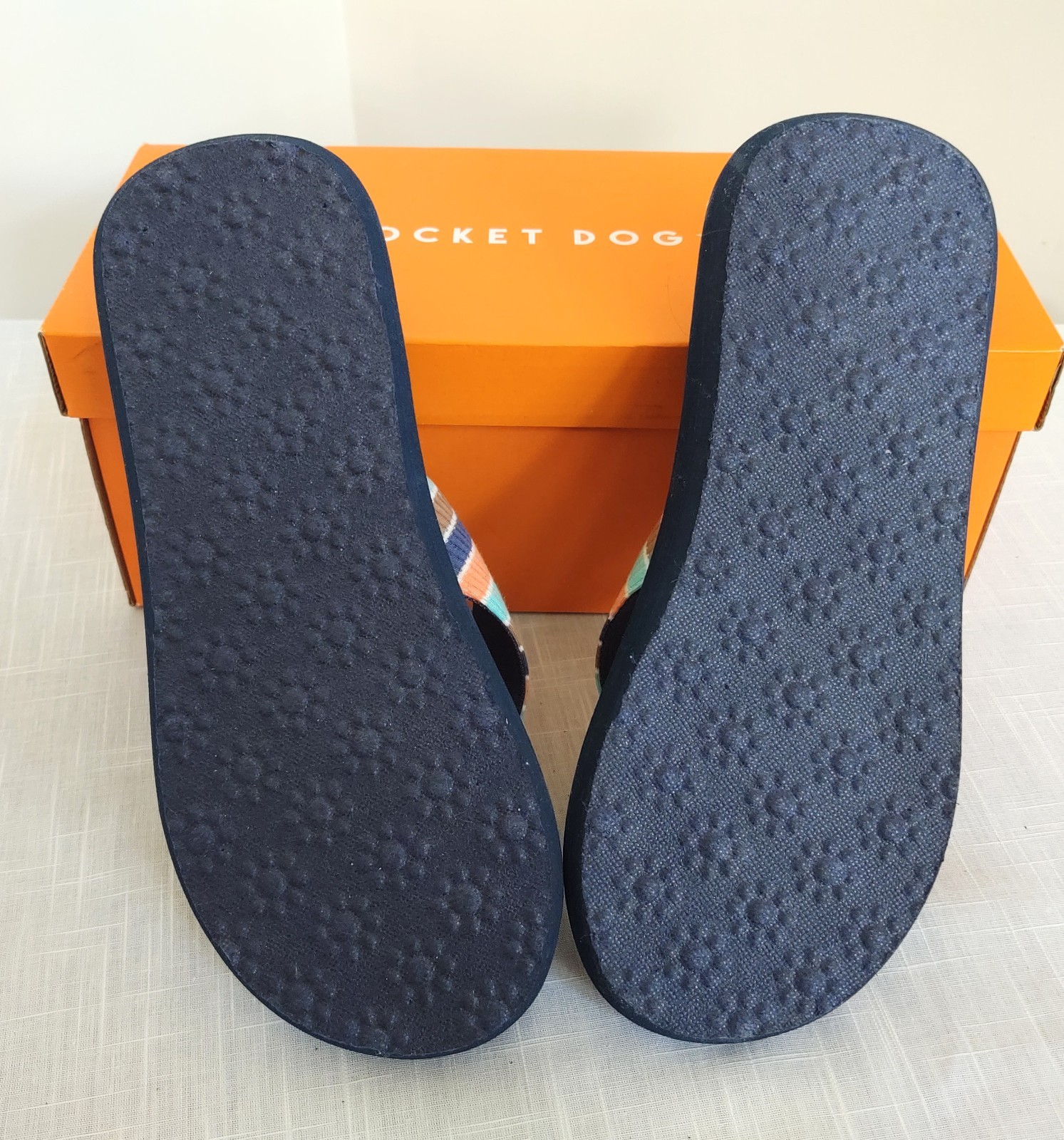 WOMANS ROCKET DOG FLIP FLOP MULTI