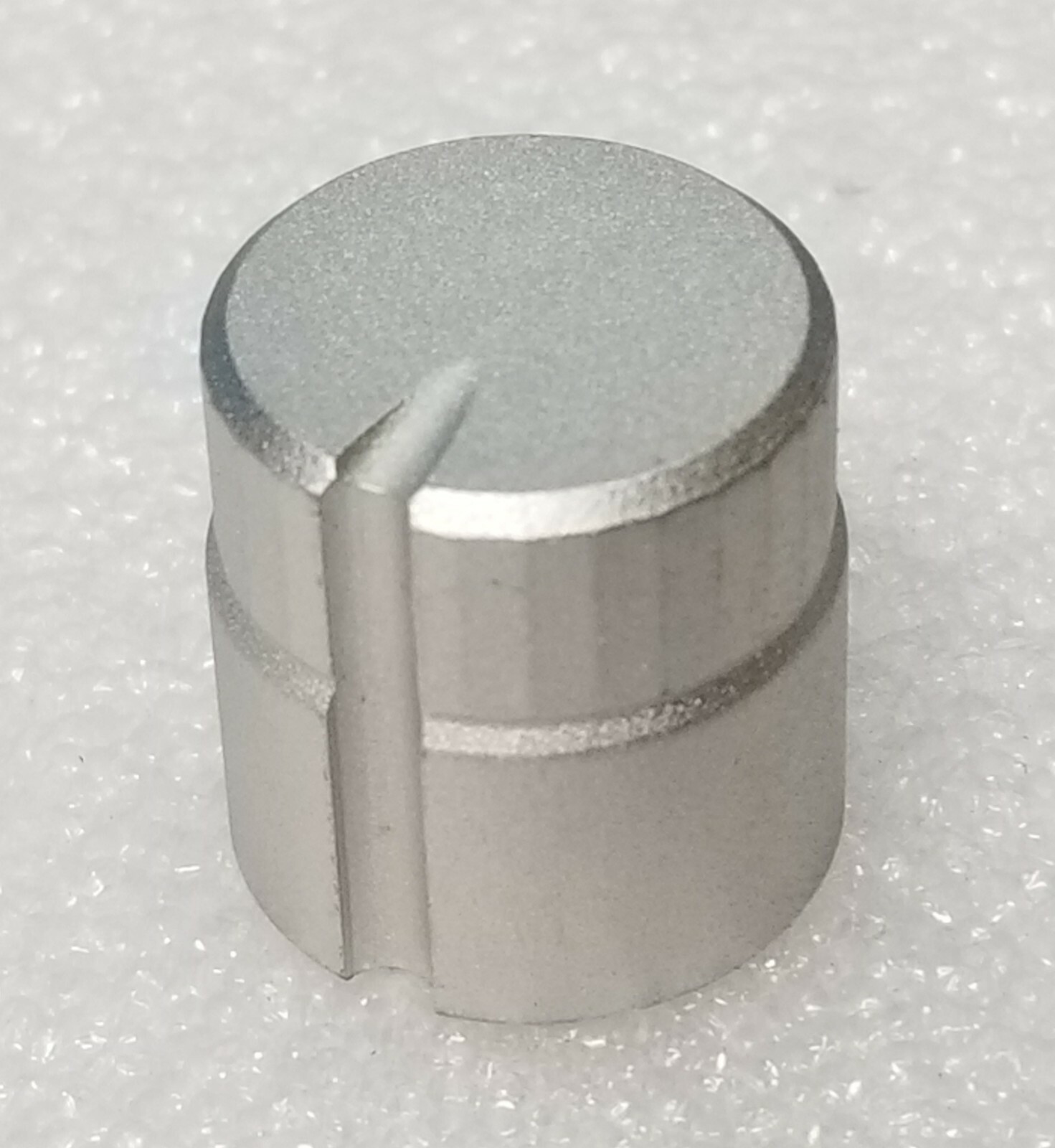 Vestax Round Mixer Knob, Silver 19mm  D-Shaft Mount