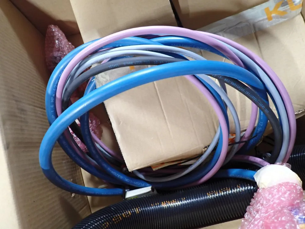 HOSES AND HOSE MOUNTING 08251471028