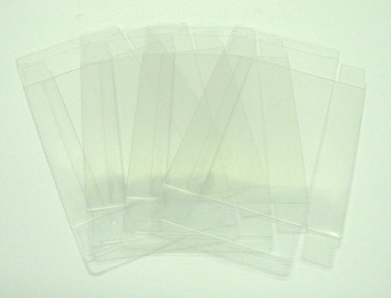 5X NINTENDO FAMICOM MEDIUM CIB GAME - CLEAR PLASTIC PROTECTIVE BOX - READ!